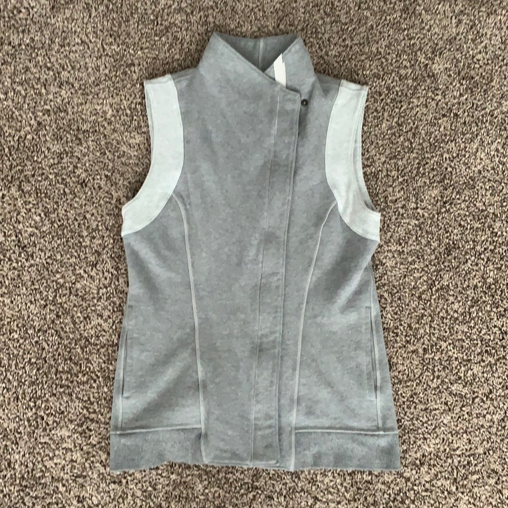 Lululemon women’s vest